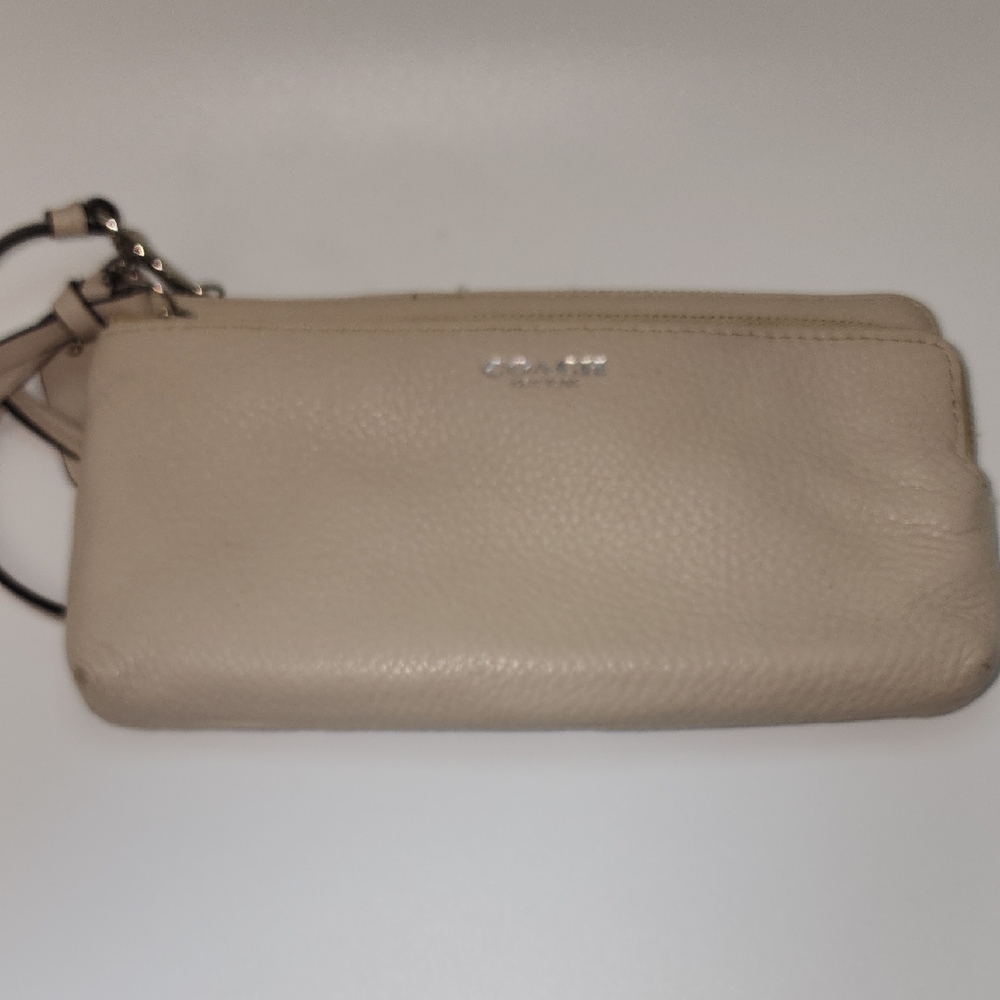 Coach Beige‎ Leather Wristlet Crossbody